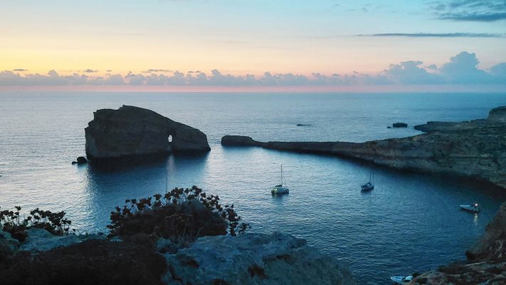 Zlata mepi odprava na Gozo - pogled iz hriba na morje
