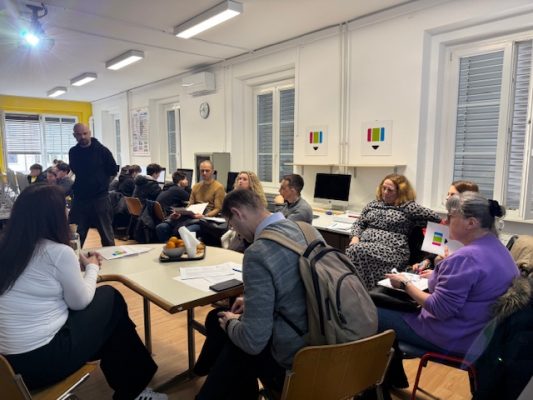 projekt digitalno je zmagovalno, hospitacije na smgs - udeleženci v razredu